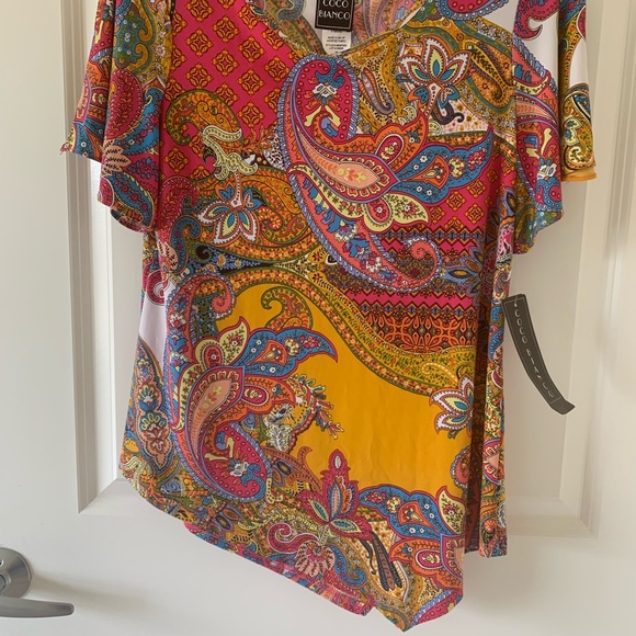 Coco bianco floral half sleeve with side cut - Picture 5 of 5